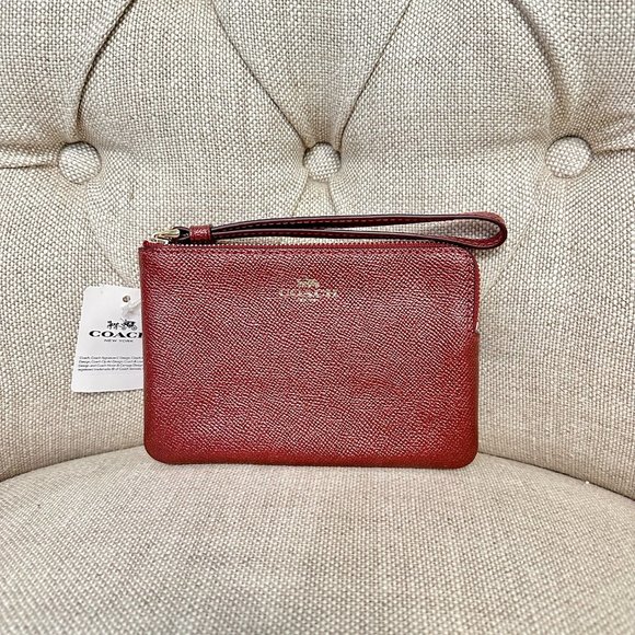 NWT COACH F21070 Crossgrain Leather Small Corner Zip Wristlet Metallic Cherry - Picture 1 of 2